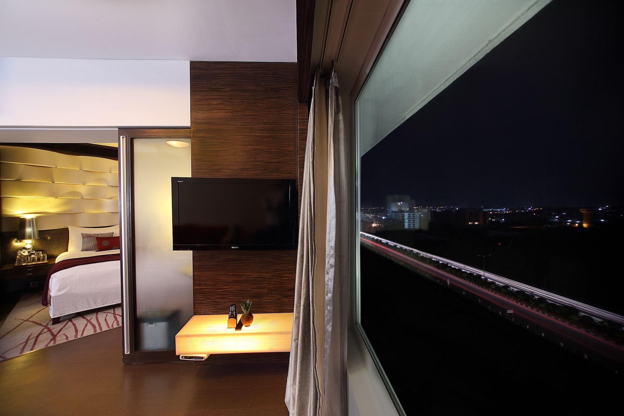 Fortune Select Sg Highway, Ahmedabad - Member Itc Hotels' Group Εξωτερικό φωτογραφία