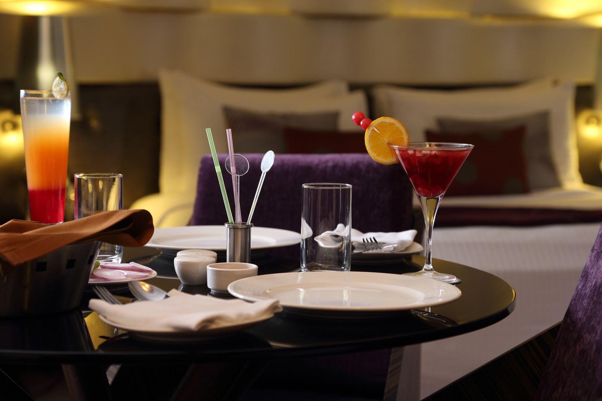 Fortune Select Sg Highway, Ahmedabad - Member Itc Hotels' Group Εξωτερικό φωτογραφία