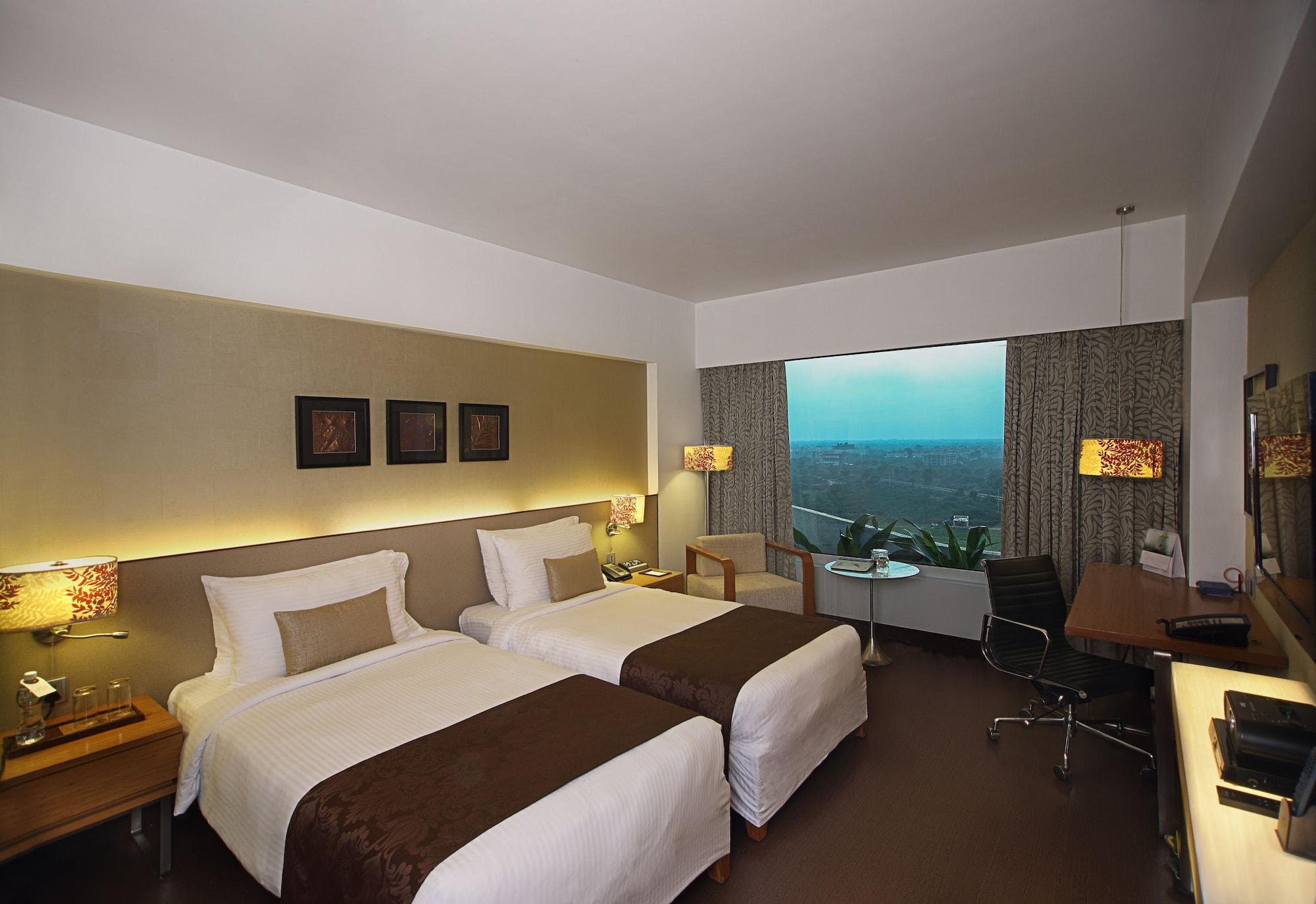 Fortune Select Sg Highway, Ahmedabad - Member Itc Hotels' Group Εξωτερικό φωτογραφία