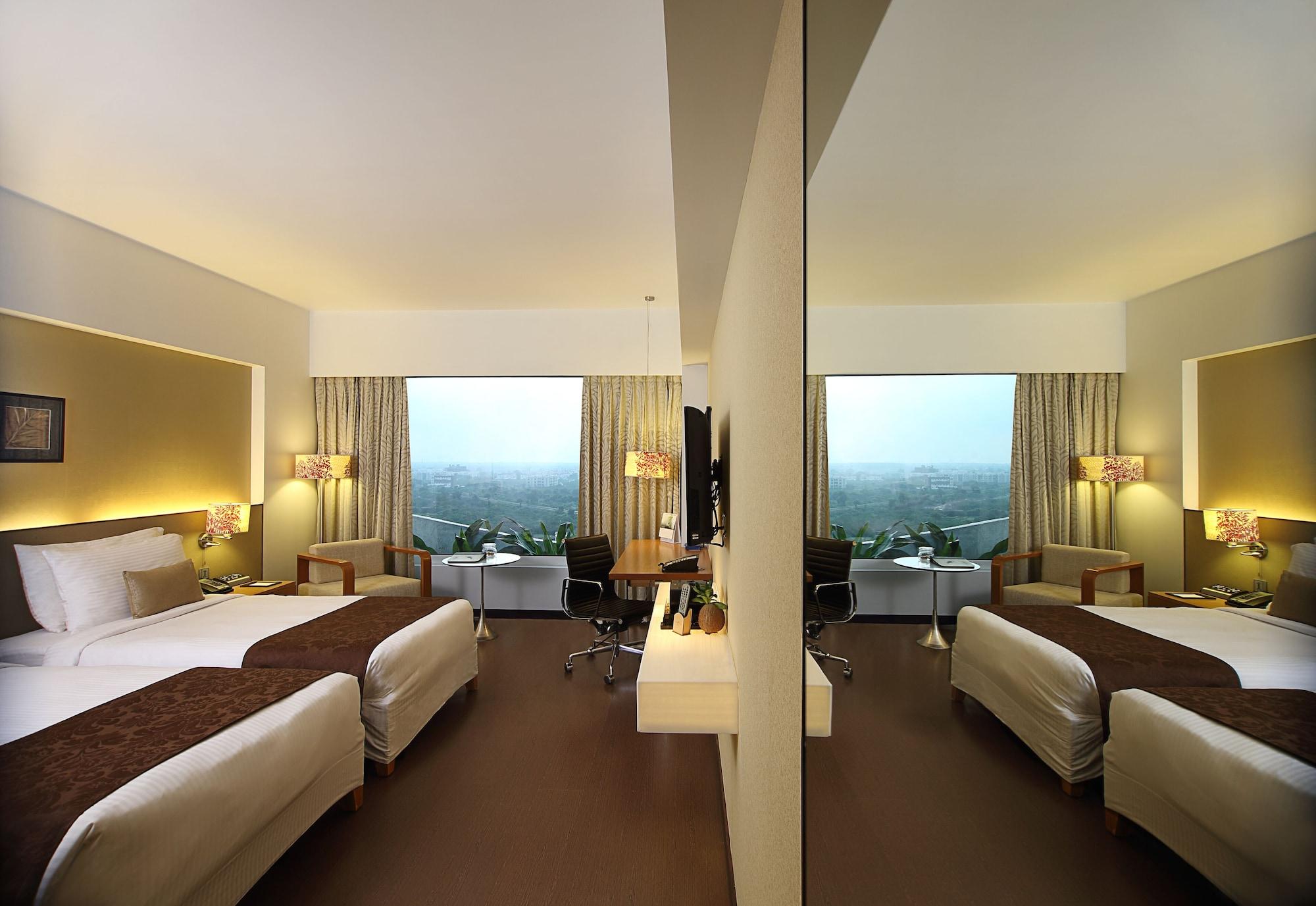 Fortune Select Sg Highway, Ahmedabad - Member Itc Hotels' Group Εξωτερικό φωτογραφία