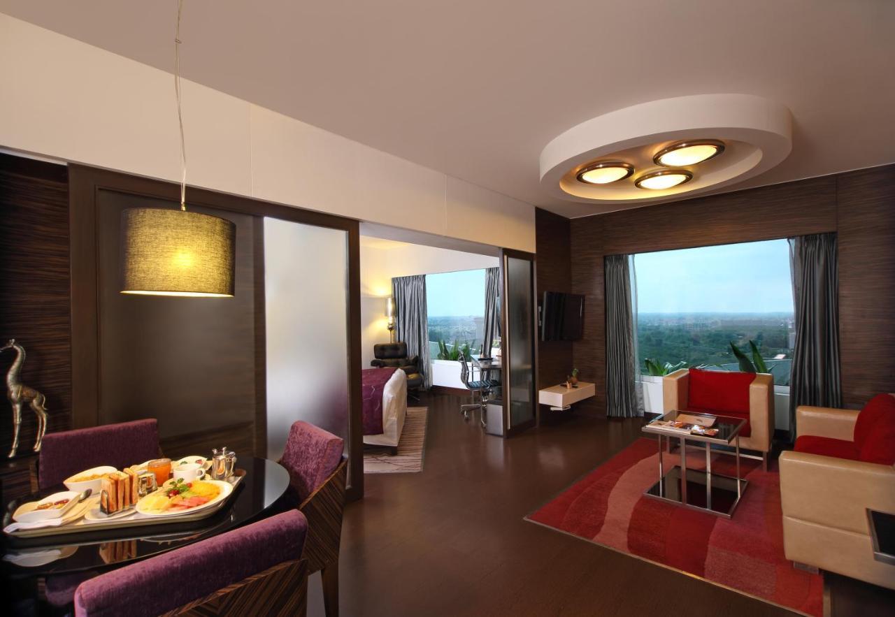 Fortune Select Sg Highway, Ahmedabad - Member Itc Hotels' Group Εξωτερικό φωτογραφία