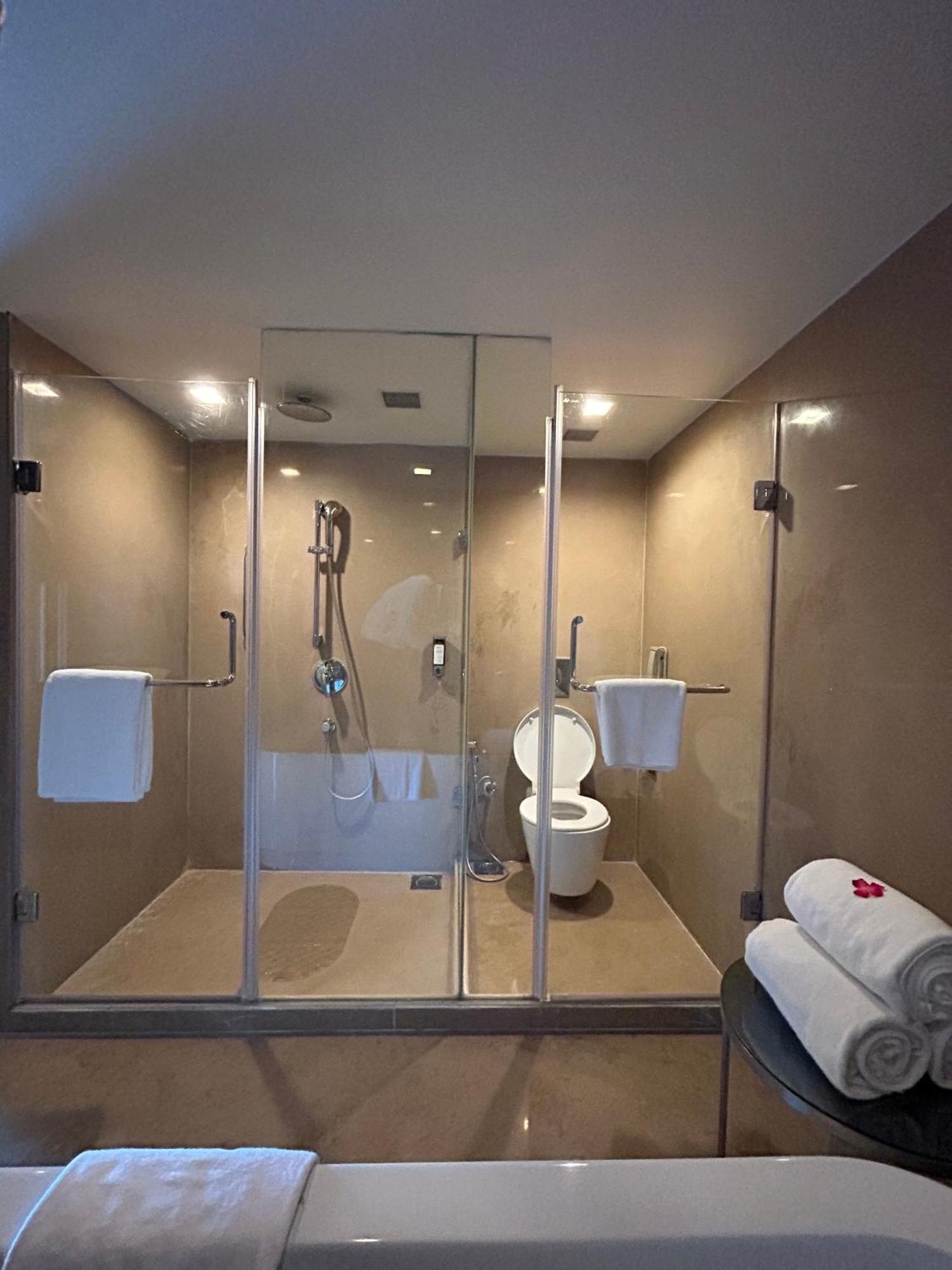 Fortune Select Sg Highway, Ahmedabad - Member Itc Hotels' Group Εξωτερικό φωτογραφία