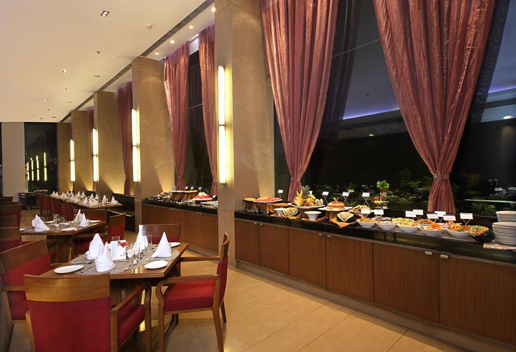 Fortune Select Sg Highway, Ahmedabad - Member Itc Hotels' Group Εξωτερικό φωτογραφία