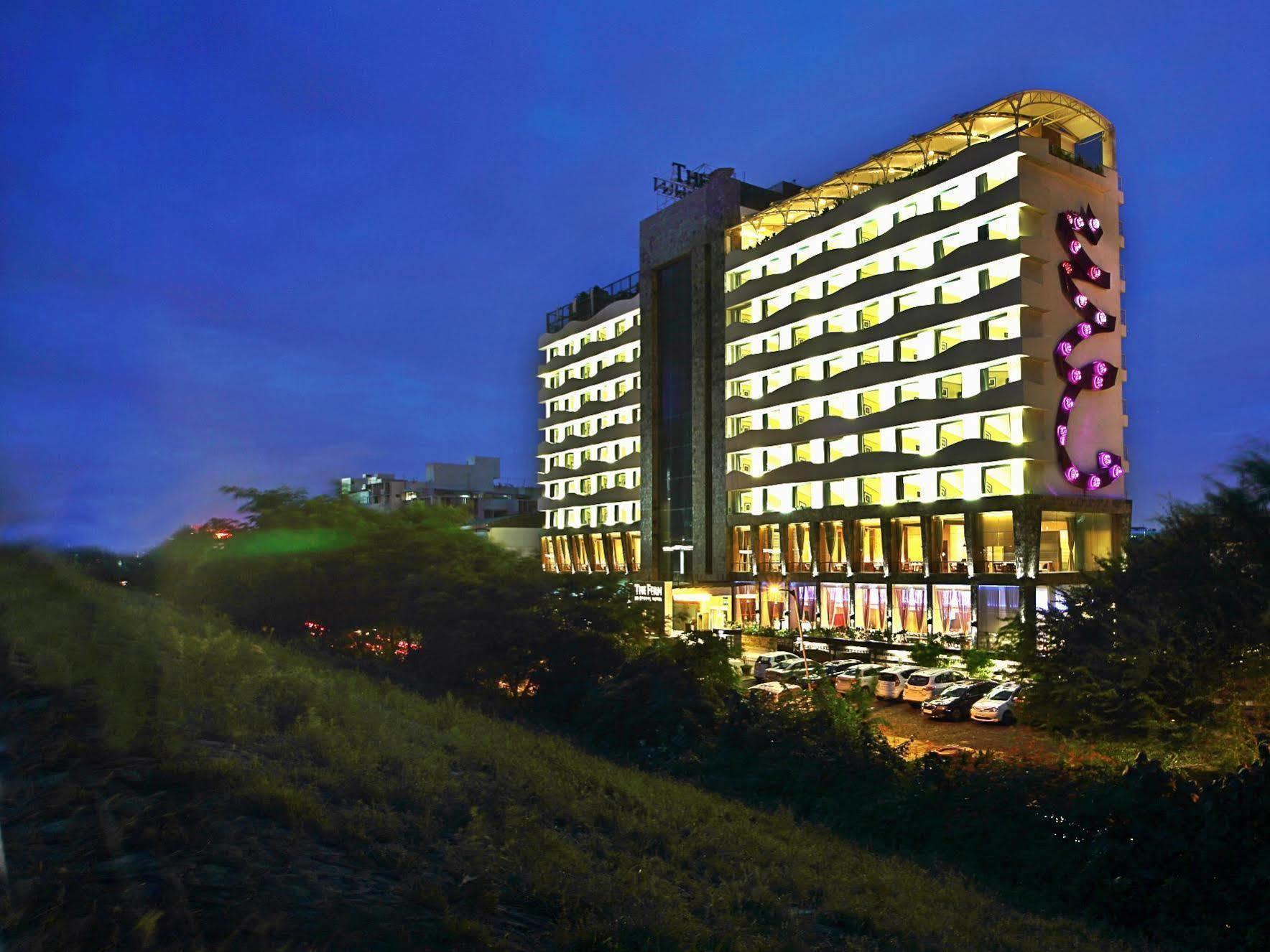 Fortune Select Sg Highway, Ahmedabad - Member Itc Hotels' Group Εξωτερικό φωτογραφία